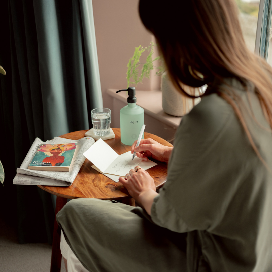 5-Minute Mindfulness: Journal Prompts to Feel Refreshed and Grounded